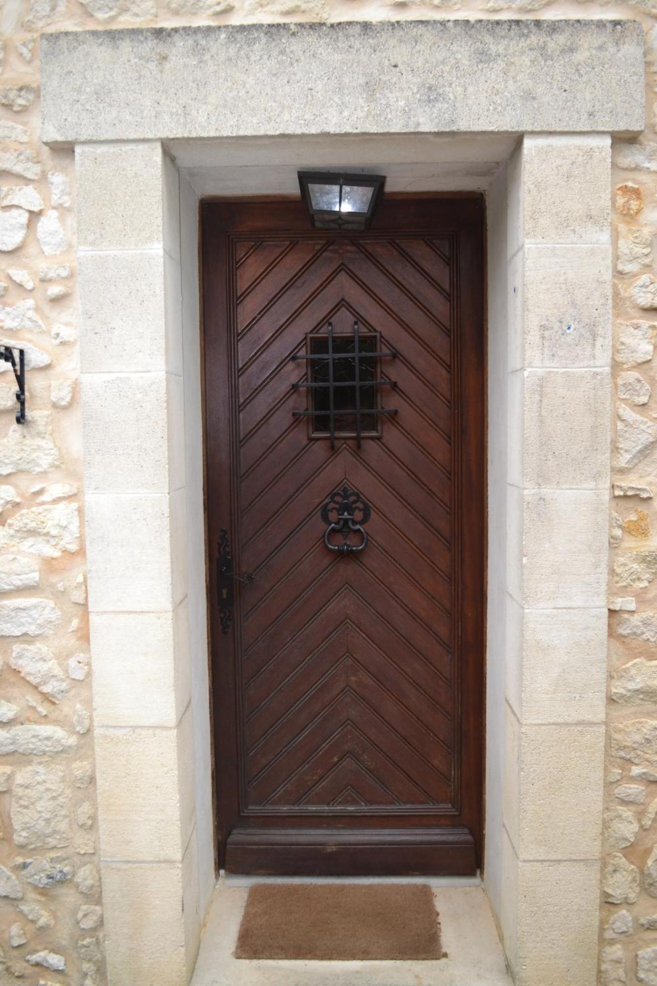 Les Bruyeres B&B Montbron Exterior photo